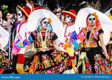 Día de Muertos 2018 Een Ontroerend Herdenkingsspektakel dat de Mexicaanse Cultuur en Sociale Eenheid Vierde